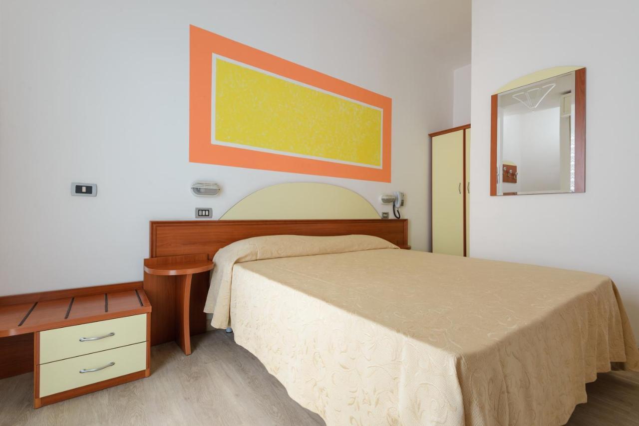 Hotel Clipper Cattolica Eksteriør billede