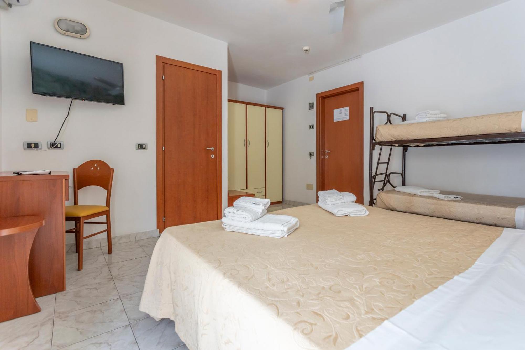 Hotel Clipper Cattolica Eksteriør billede